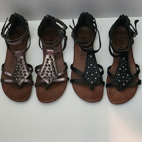 Used 2 Mudd Black and Brown And Gunmetal Grey and Brown Strappy Sandals - Picture 1 of 16